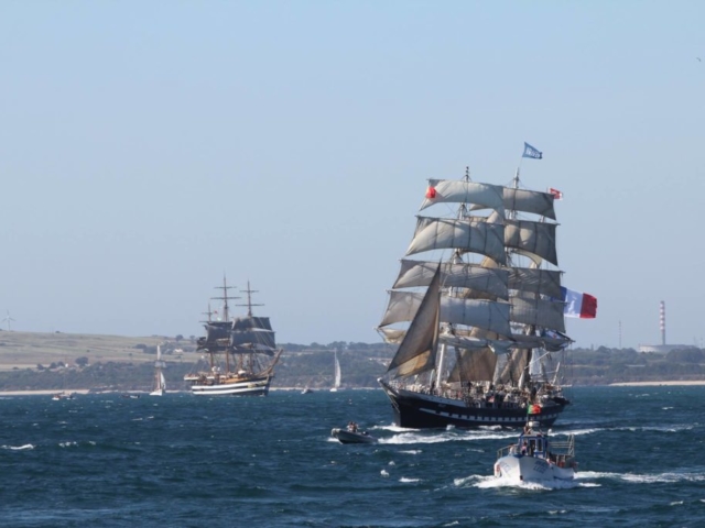 Sines Tall Ships Festival żaglowiec włoski Amerigo Vespucci i francuski Belem