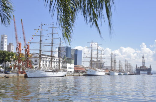 Żaglowce uczestniczące w Velas Latinoamerica cumują w Rio de Janeiro