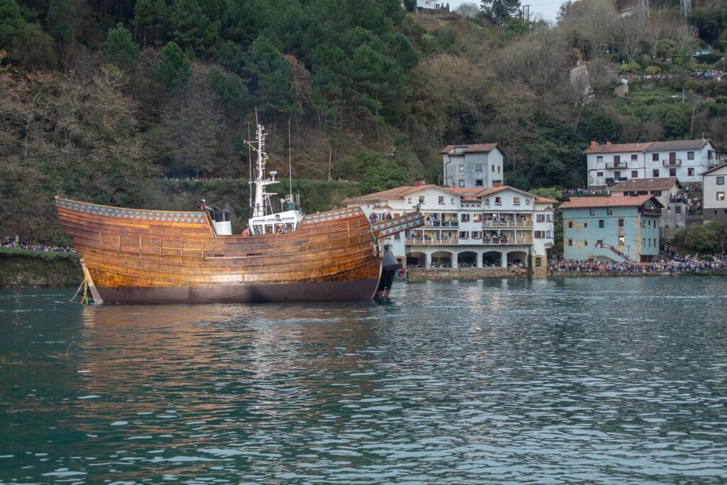 Wodowanie żaglowca San Juan