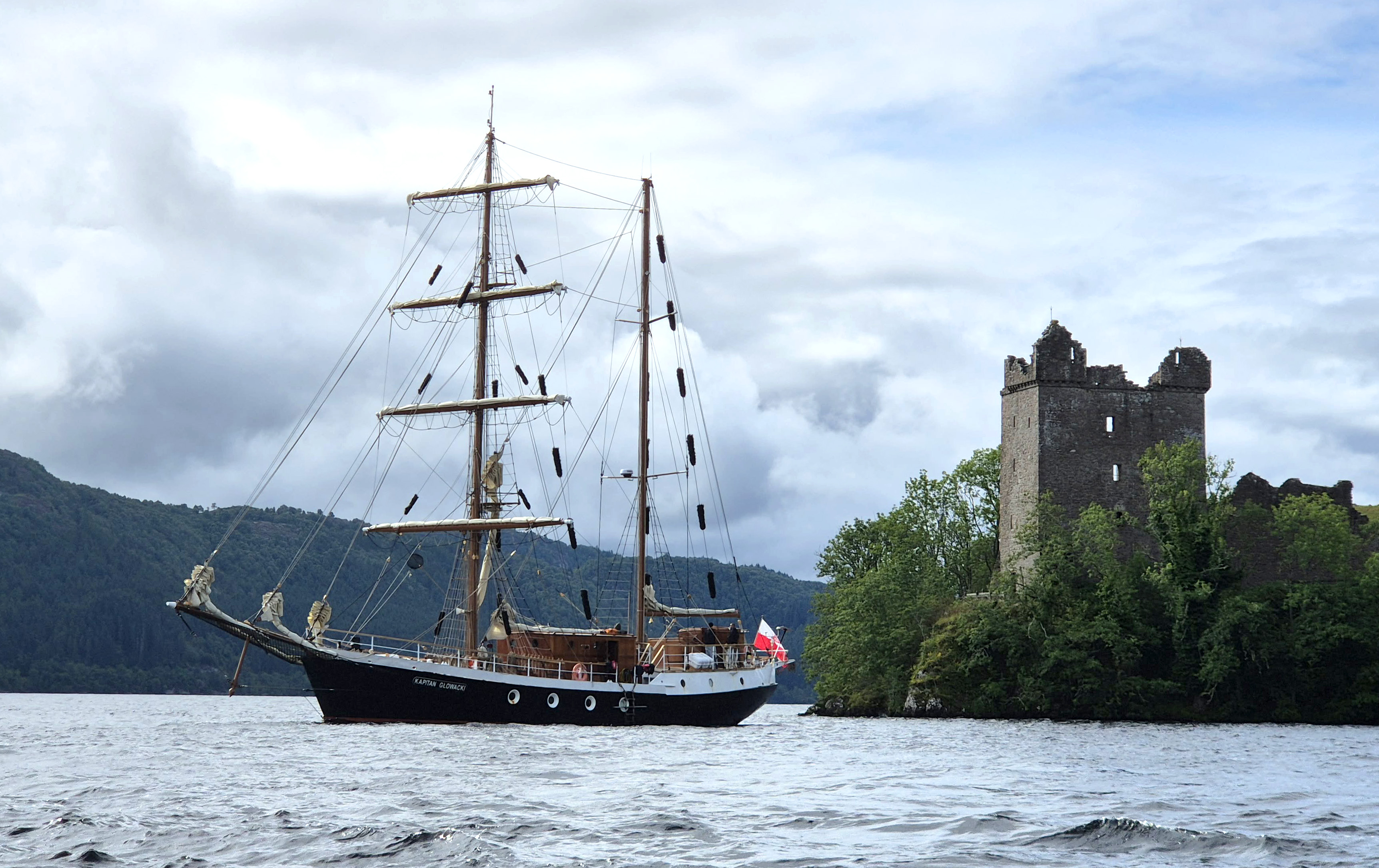 Kapitan Głowacki na Loch Ness / fot. Jakub Grubba